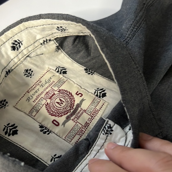 River Edge Vintage Classic Button Down Shirt for Men in Size Medium - Picture 5 of 7